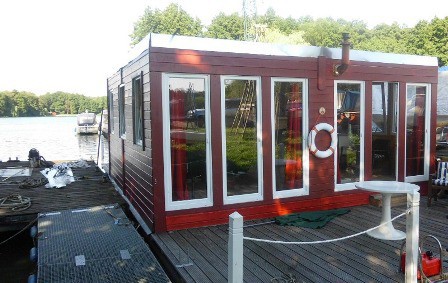 Hausboot am Netzener See - Liegeplatz auf dem See 