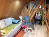 Tiefer Ziest Bootshaus mit Motorboot