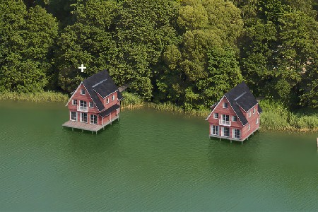 Urlaub im Bootshaus am See mit großer Seeterrasse