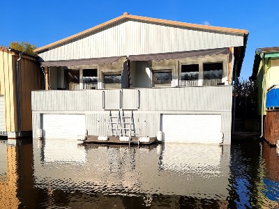 Ferienwohnung im Bootshaus Mirow mit Motorboot
