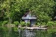 Ferienhaus Schweriner See mit Boot - Blaues Reetdachhaus