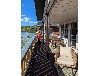 Bootshaus Mirow mit großer Terrasse und Boot
