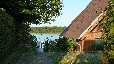 Ferienwohnung im Bootshaus am Schwarzer See mit Seeterrasse und Ruderboot