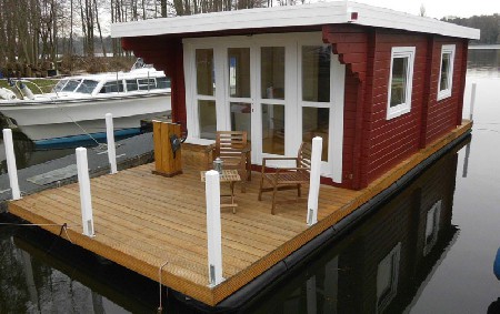 Hausboot-Neubau - winterfest und fahrbereit