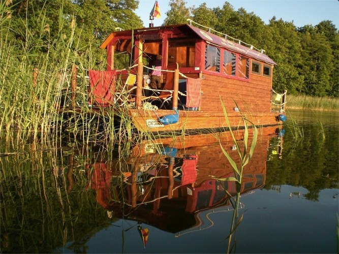 Flossboot "Ontario"  - mit dem Floss auf der Mecklenburgischen Seenplatte unterwegs