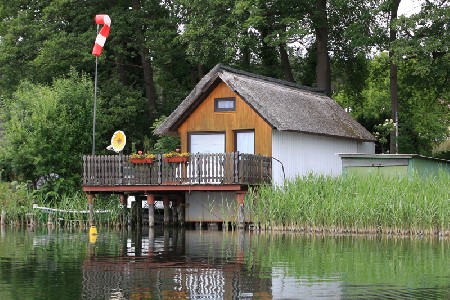 Bootshaus am Krakower See mit Boot