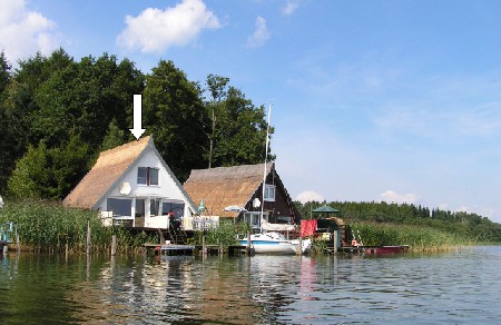 Bootshaus Urlaub am Rätzsee bei Mirow - Reetdach, inkl. Ruderboot, gr. Panoramafenster, Traumlage, nur E-Motore erl., Süd-Ostseite