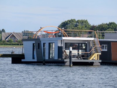 Hausboot Fehmarn mit Hund