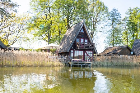 Bootshaus Kleiner Pälitzsee mit Ruderboot