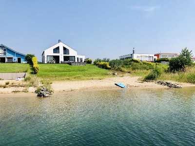 Ferienhaus am Mühlfeldsee mit Privatstrand - max. 12 Pers.