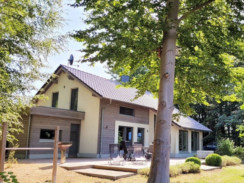 Ferienhaus am Zootzensee mit Steg und Boot