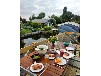 Großes Meer Ferienhaus mit Steg und Boot in Ostfriesland