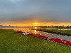 Großes Meer Ferienhaus mit Steg und Boot in Ostfriesland