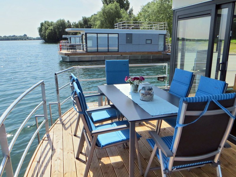 Komfort-Hausboot / schwimmendes Ferienhaus am Xantener Nordsee - Region Niederrhein