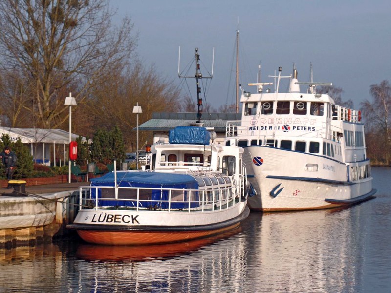 Hausboot-Urlaub am Oderhaff bei Ueckermünde