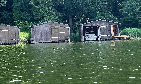 Einzigartiges Bootshaus / Doppelbootschuppen Mecklenburgische Seeplatte