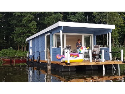 Hausboot festliegend Mecklenburgische Seenplatte