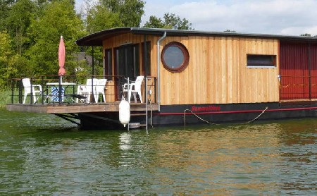 Hausboot Schwerin in exklusiver Lage am Heidensee