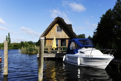Hausboot auf dem Schweriner Heidensee - Motorboot (optional)